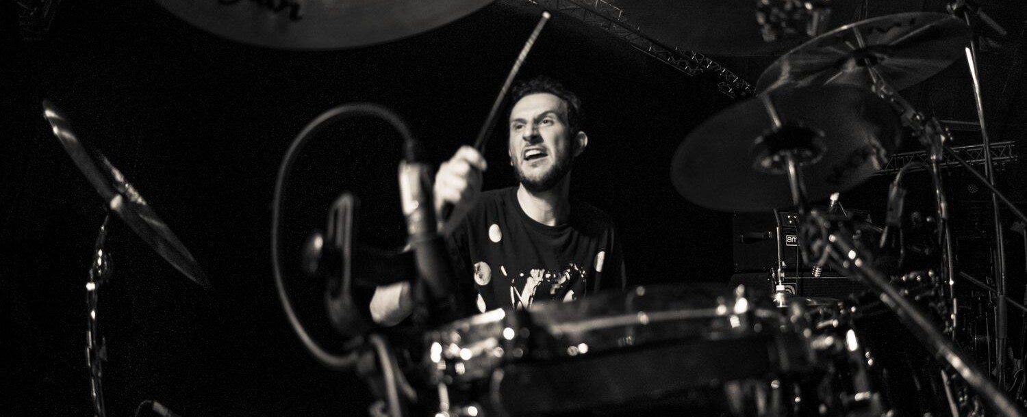 Construindo um Futuro no Canadá: A Jornada de Carlos Figueiredo Netto para Superar Desafios